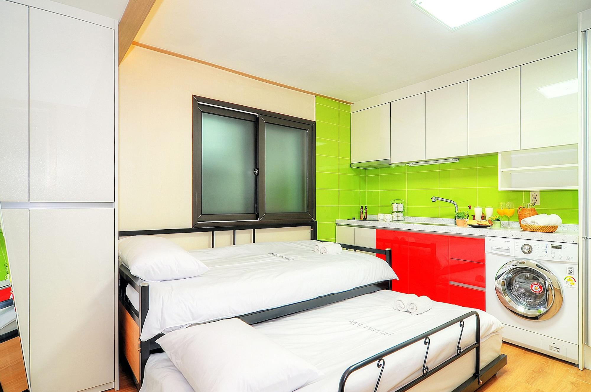 Hostel Kw Sinsa Seoul Exteriör bild
