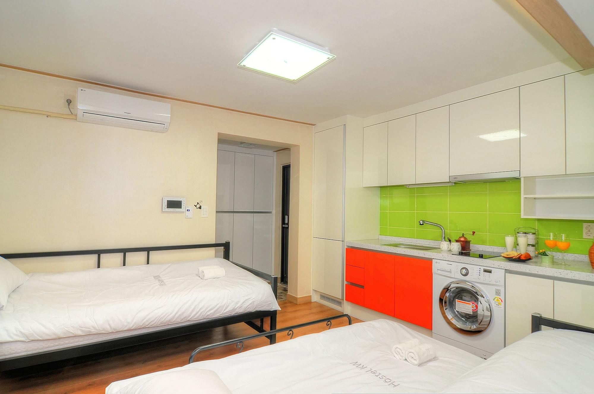 Hostel Kw Sinsa Seoul Exteriör bild