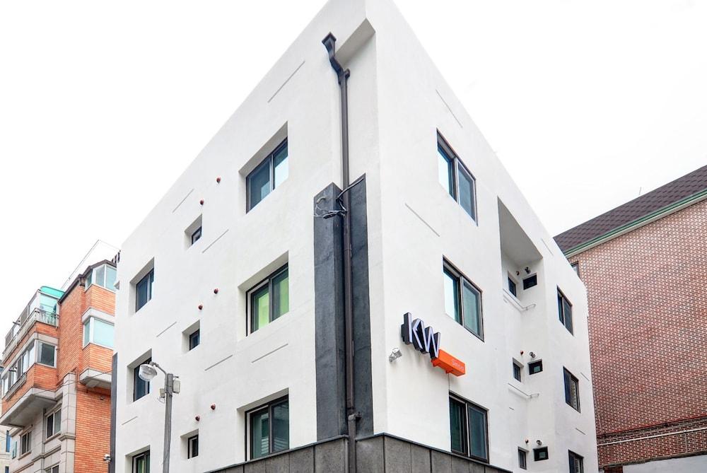 Hostel Kw Sinsa Seoul Exteriör bild