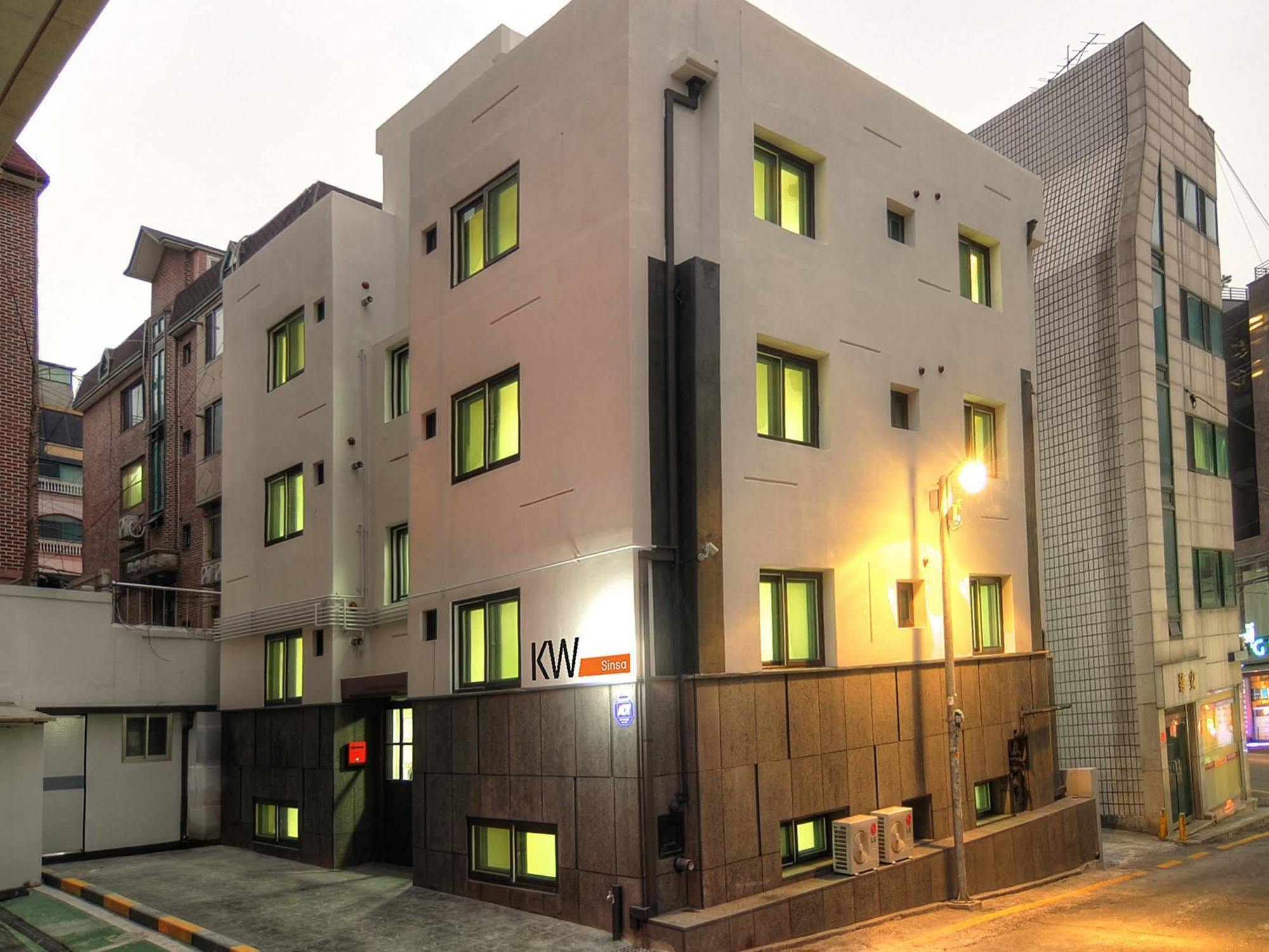 Hostel Kw Sinsa Seoul Exteriör bild
